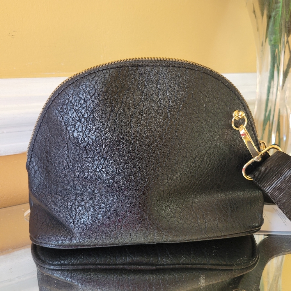 MCM pouch converted in to shoulder bag or cross body - Picture 6 of 16